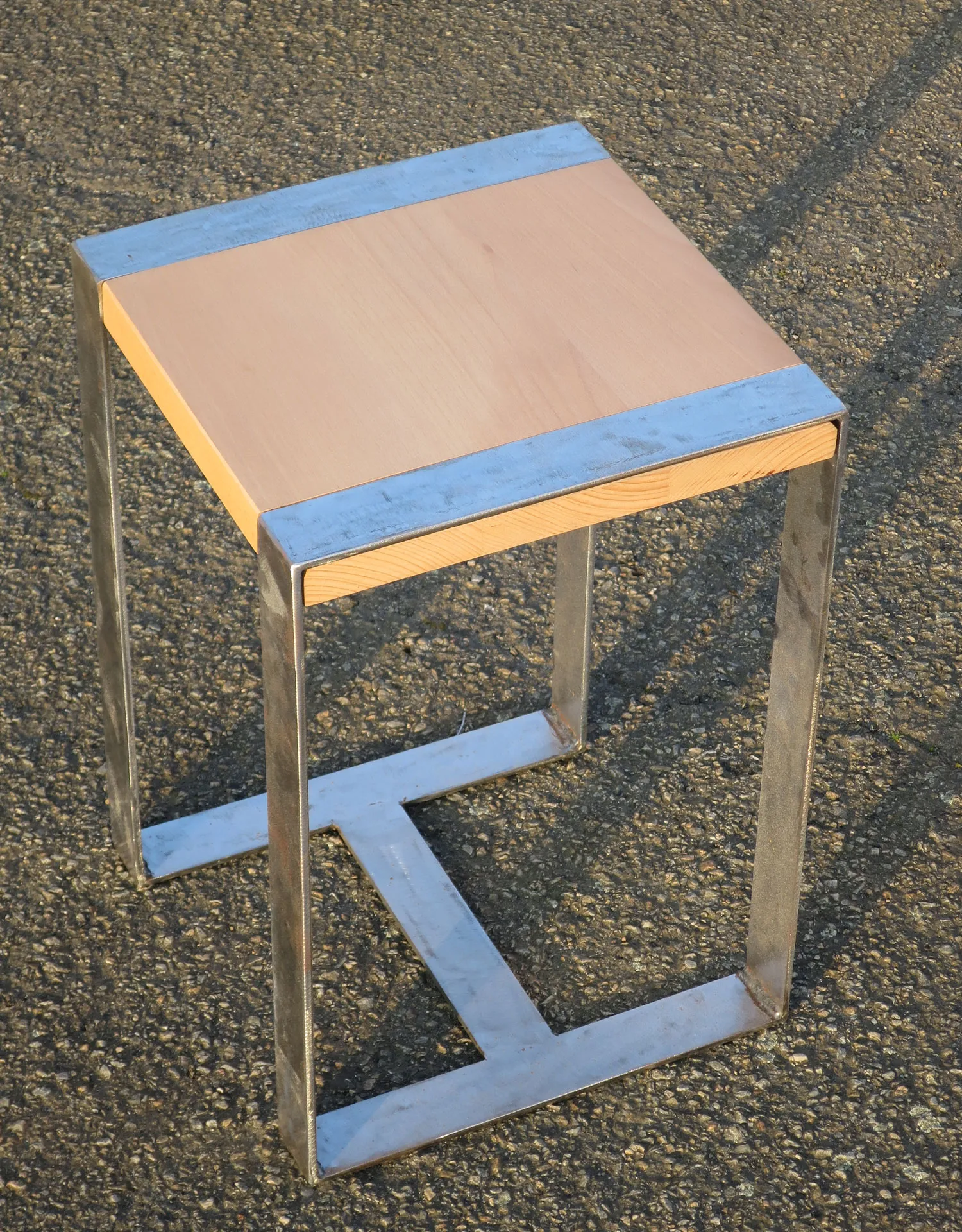 Chaise bois & acier — Assise bois, structure acier