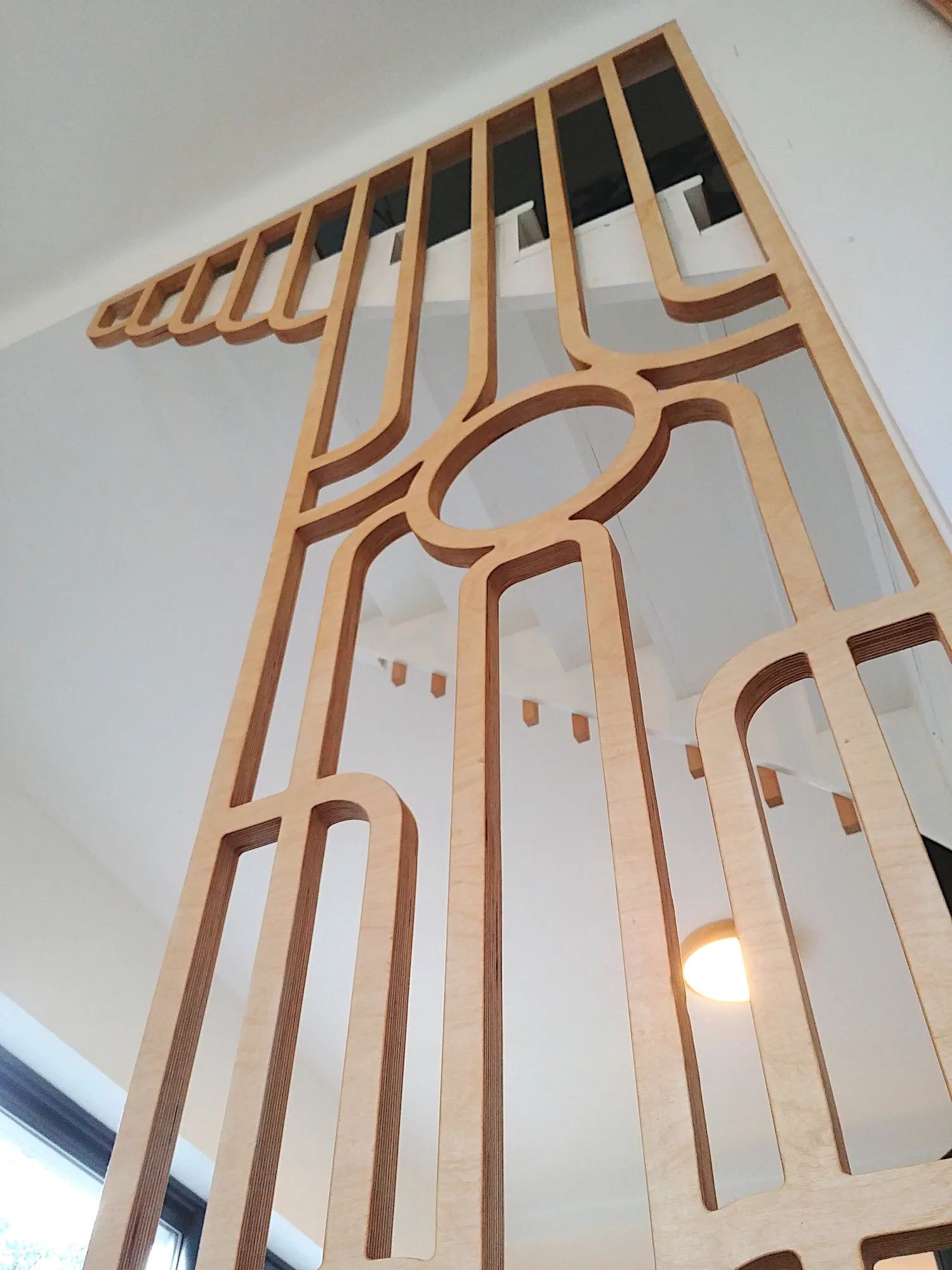 Claustra Art déco — Cloison ajourée, motif géométrique