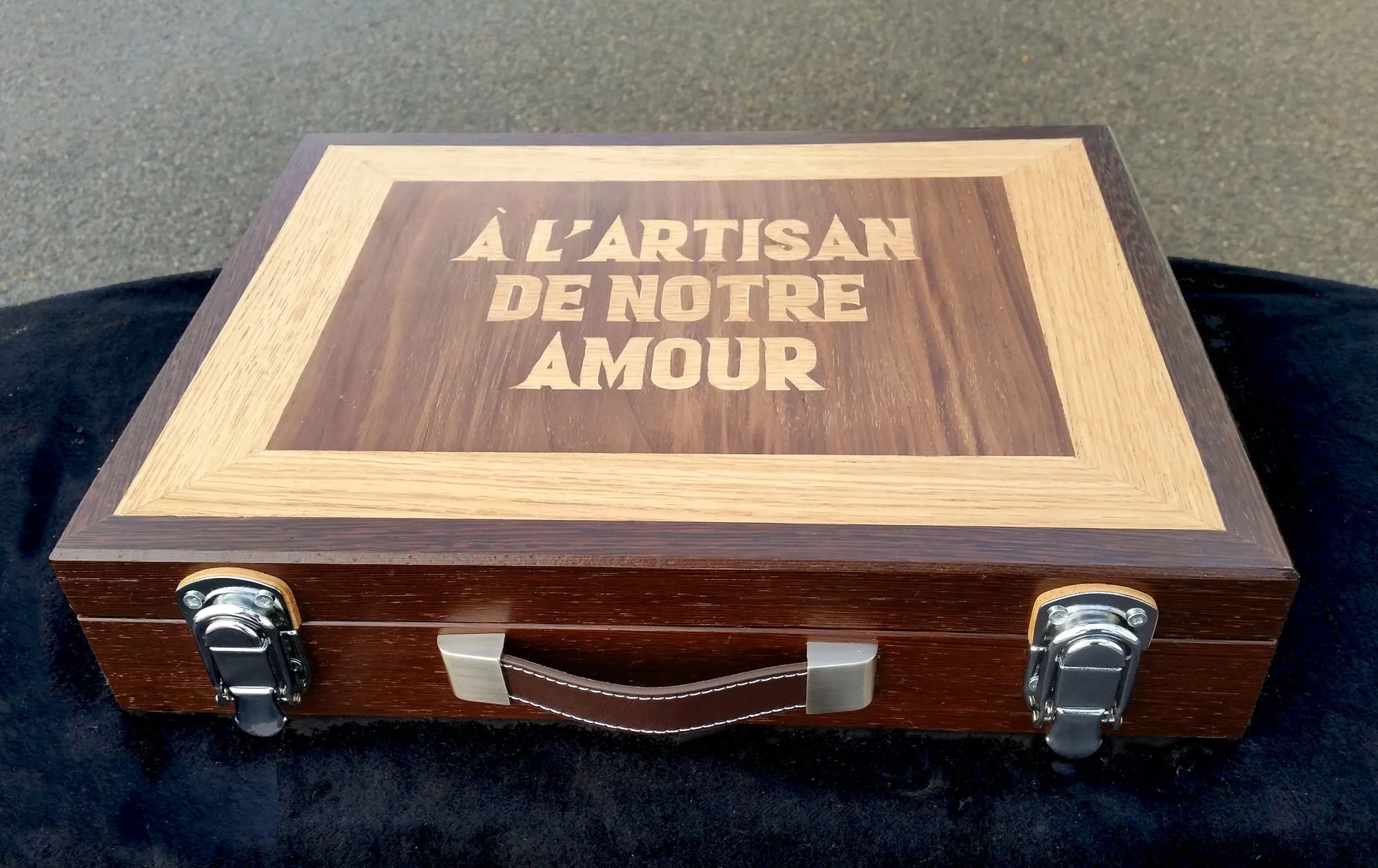 Marqueterie d’art — Boîte marquetée, essences fines
